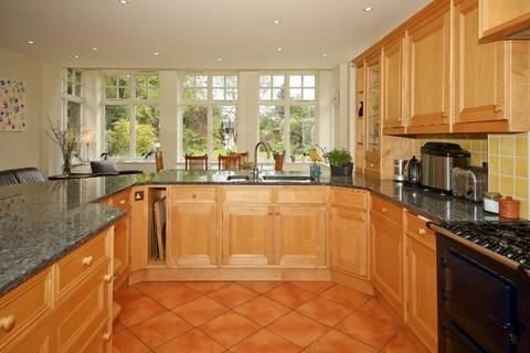 6 bedroom detached house to rent, South Park, Sevenoaks, TN13 1EP