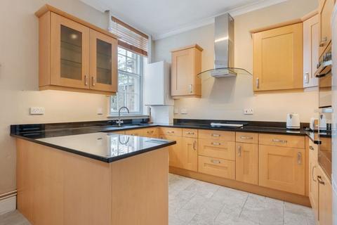 2 bedroom apartment to rent, Hollybush Lane, Sevenoaks TN13 3XY