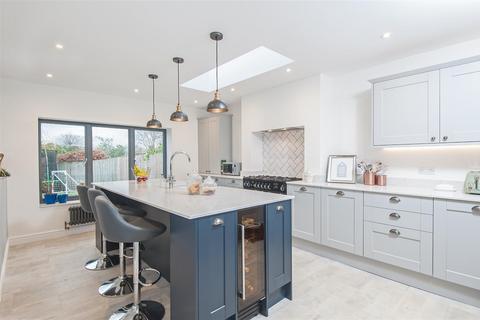 15 Erringham Road, Shoreham-by-sea, BN43 5NQ