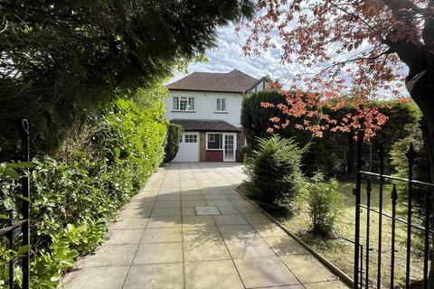 4 bedroom detached house for sale, Furze Hill, Kingswood