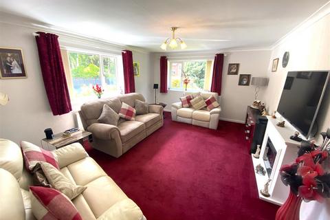 3 bedroom detached bungalow for sale, Twemlows Avenue, Higher Heath,