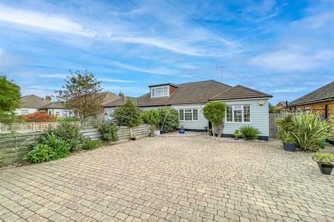 3 bedroom semi-detached bungalow for sale, Hill Lane, Hockley SS5