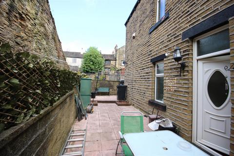 4 bedroom end of terrace house for sale, Haugh Shaw Road, Halifax HX1