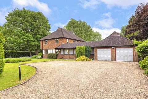 4 bedroom detached house for sale, Roughetts Road, West Malling ME19