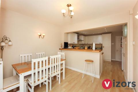 3 bedroom semi-detached house for sale, Donnington Close, Church Hill South, Redditch