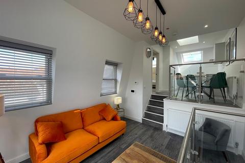 1 bedroom flat for sale, Bickley Street, Tooting Broadway, London