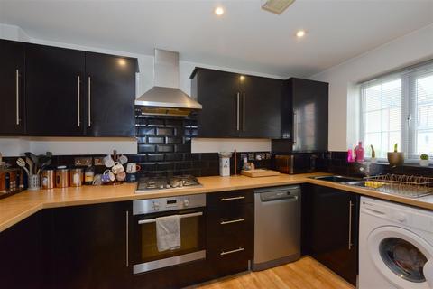 2 bedroom apartment for sale, Yew Tree Close, Spring Gardens, Shrewsbury