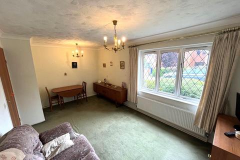 2 bedroom semi-detached bungalow for sale, Peakes Croft, Bawtry