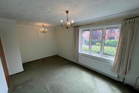 2 bedroom semi-detached bungalow for sale, Peakes Croft, Bawtry