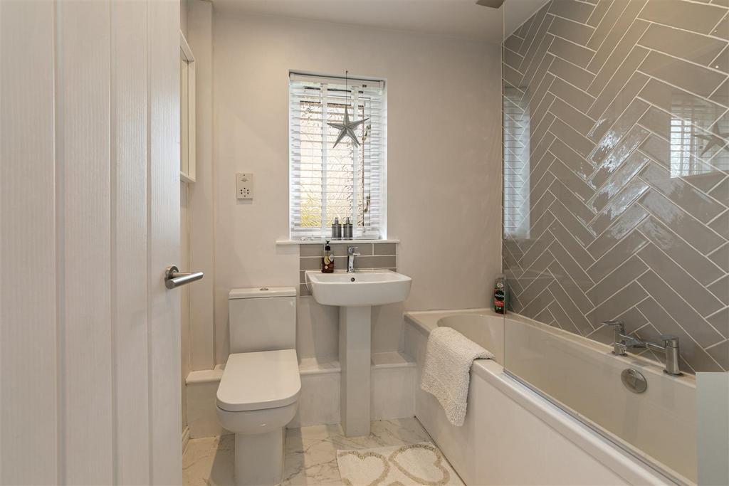 22 Eildon View Melrose 27.JPG