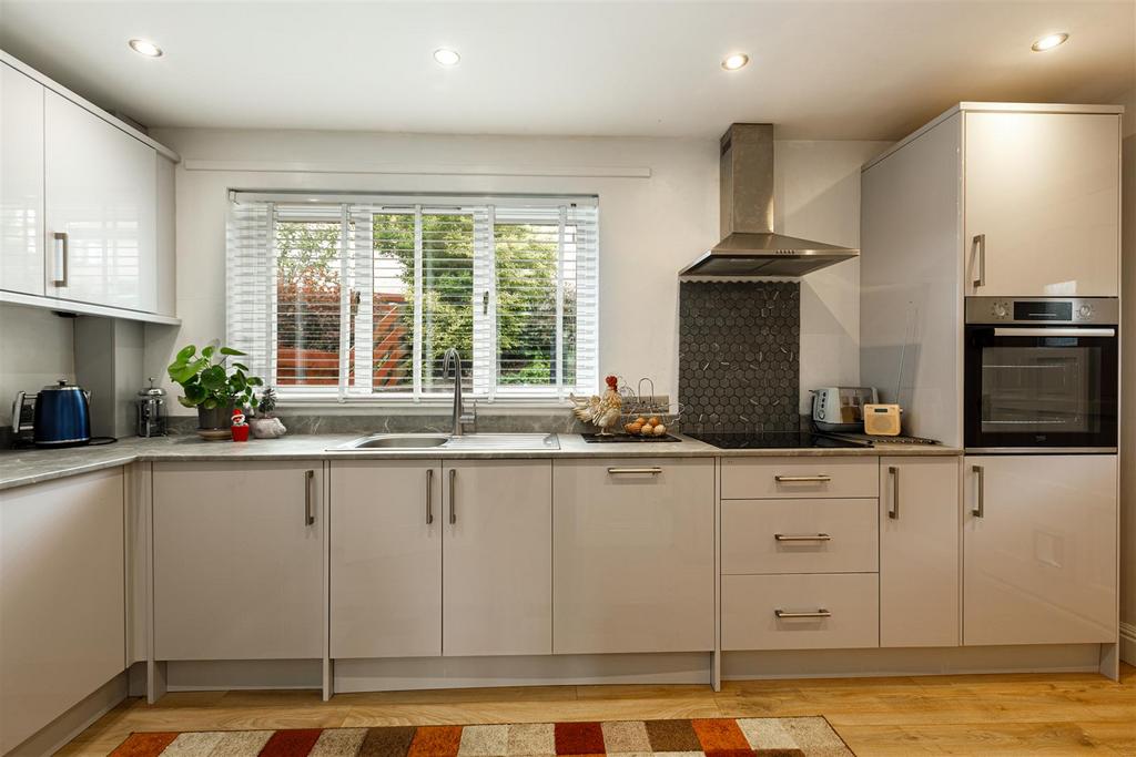 22 Eildon View Melrose 17.JPG