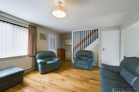 6 Maplehurst Chase, Basingstoke, RG22 4XQ