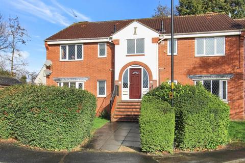 2 bedroom flat for sale, Skelldale Close, Ripon