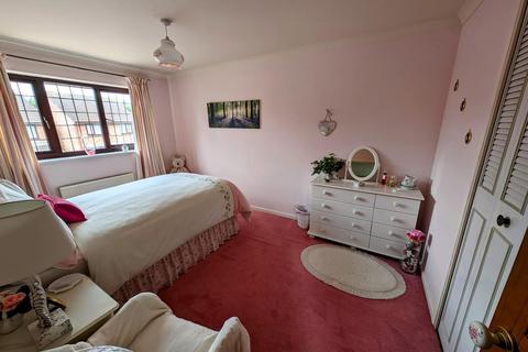 8 Mow Barton, Yate, Bristol, BS37 5NF