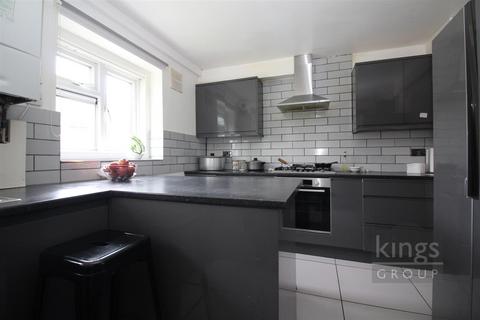 2 bedroom flat for sale, Blackhorse Road, London