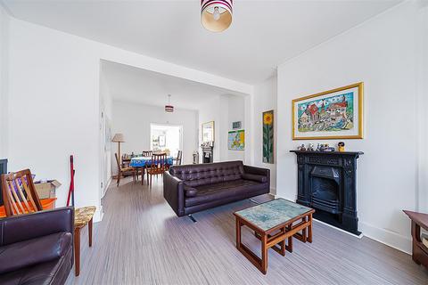 4 bedroom terraced house for sale, Villiers Road, London, NW2