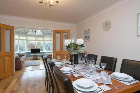 4 bedroom house for sale, Brynteg