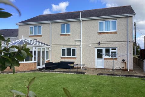 4 bedroom house for sale, Brynteg