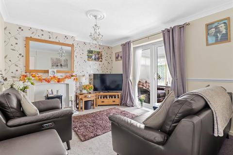 3 bedroom end of terrace house for sale, Hodge Hill Avenue, Stourbridge