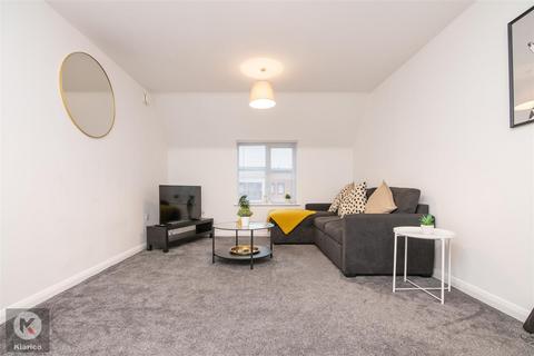 2 bedroom apartment to rent, Reddings Lane, Birmingham B11