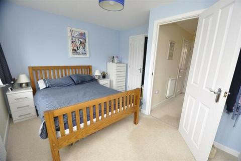 4 bedroom end of terrace house to rent, Peppercombe Avenue, Exeter EX1