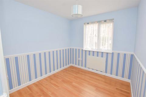 1 bedroom flat for sale, Heathfield Drive, Mitcham CR4