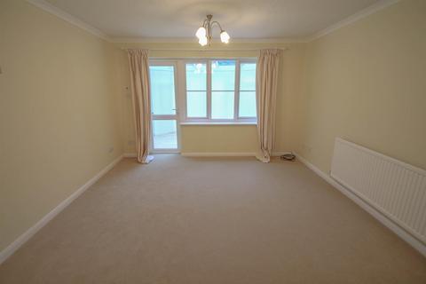 2 bedroom terraced house for sale, Wingfield Gardens, Camberley GU16