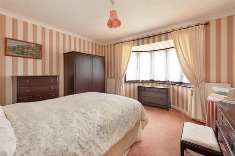 14 The Ridings, Chestfield, Whitstable, CT5 3PE