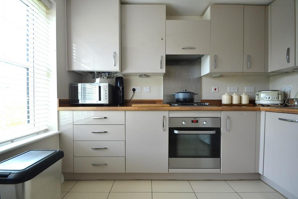 Kitchen b.JPG