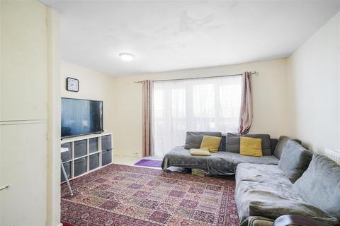 2 bedroom flat for sale, Tanfield Avenue, Neasden