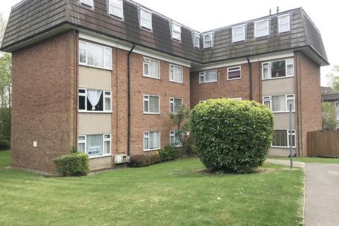 2 bedroom flat to rent, Cuffley Village