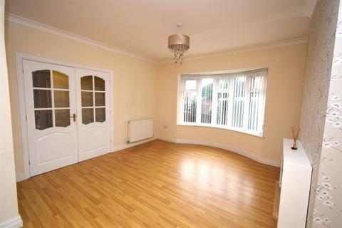 3 bedroom detached bungalow to rent, Walker Street, Westhoughton