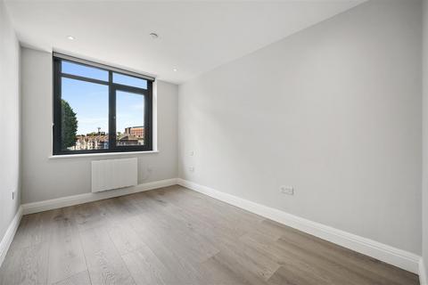 1 bedroom flat to rent, Flat 12 Francis House, 760-762 Barking Road, London