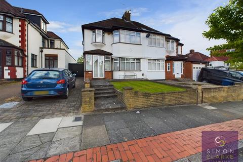 4 bedroom semi-detached house to rent, Sandringham Gardens, North Finchley, N12 - RENT INCLUDES GARDEN MAINTENANCE