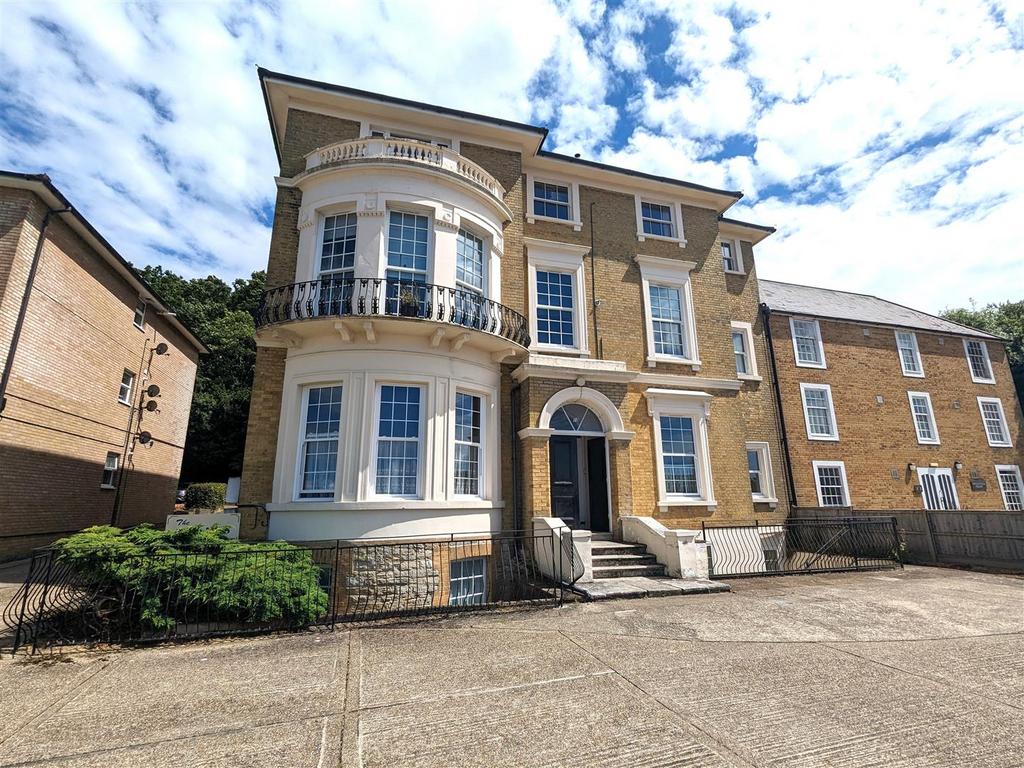 West Hill Road, Ryde 1 bed flat for sale - £125,000