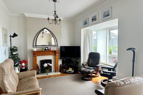 Bodrean Hillcrest, Helston, TR13 8UW