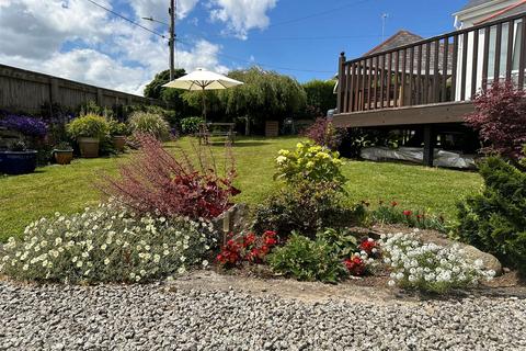 Bodrean Hillcrest, Helston, TR13 8UW