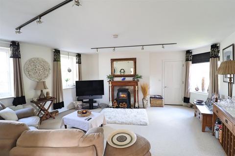 2 bedroom flat for sale, Old St Michaels Drive, Braintree