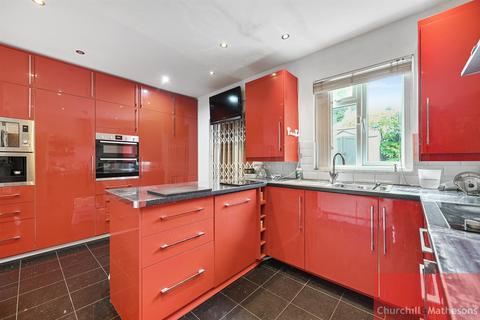 4 bedroom house for sale, Carlisle Avenue, London