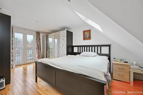 4 bedroom house for sale, Carlisle Avenue, London