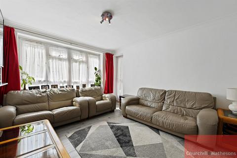 3 bedroom flat for sale, Oak Way, Acton, London