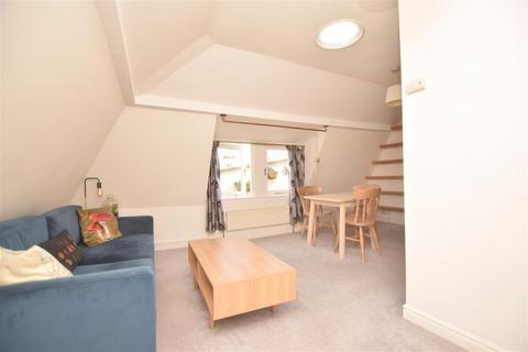 Flat 5, 17 Meridian Place, Bristol, BS8 1JG