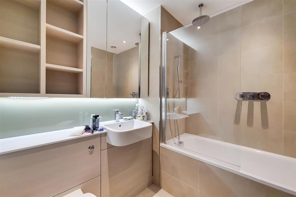 4 Bathroom-0.jpg
