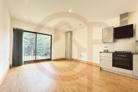 1 bedroom flat to rent, Madeley Road, Ealing, W5