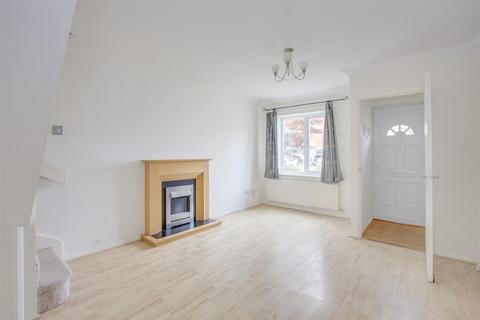 2 bedroom house to rent, Anton Way, Aylesbury HP21