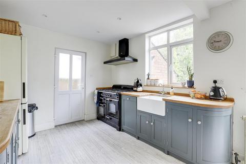 19 Arno Vale Road, Woodthorpe, Nottingham, NG5 4JH