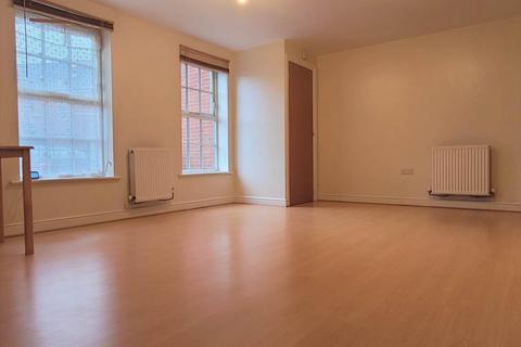 2 bedroom flat to rent, Florey Gardens, Aylesbury HP20