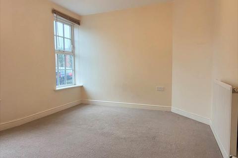 2 bedroom flat to rent, Florey Gardens, Aylesbury HP20