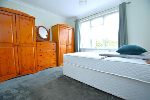 2 bedroom semi-detached bungalow for sale, Sutton Road, Rochford