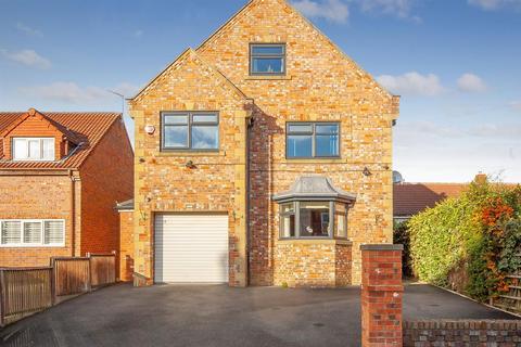 5 bedroom detached house to rent, Canal Lane, Wakefield WF3